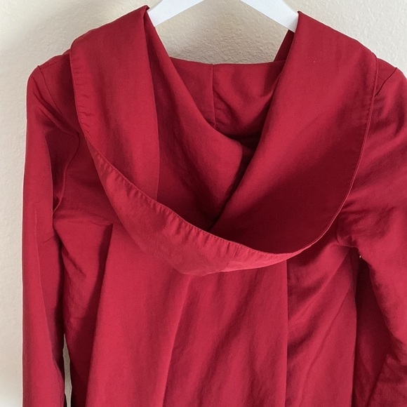 Evening Mist Raincoat in Crimson S - Picture 12 of 16